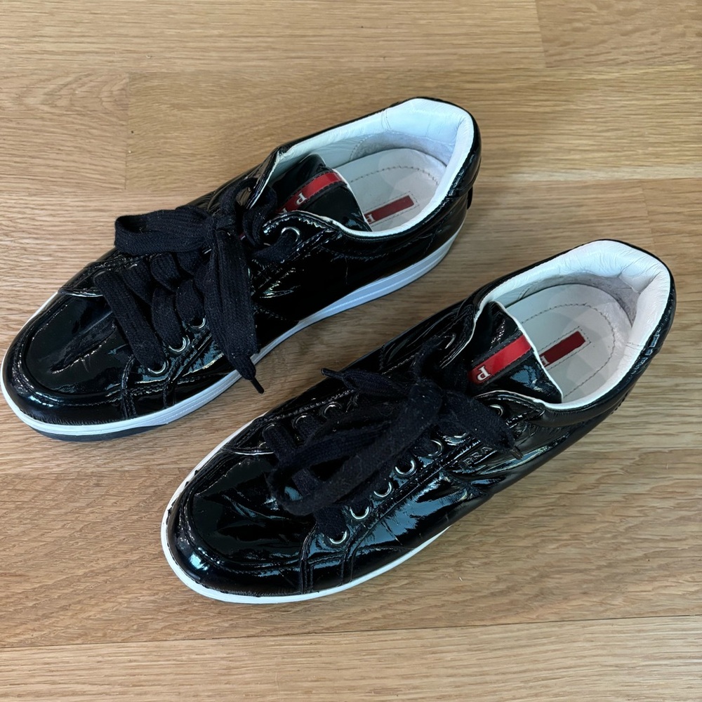 Prada black sneaker size 37.5